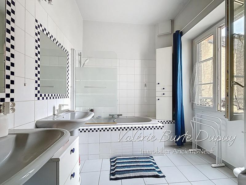 Maison - 184 m² - 7 pièces