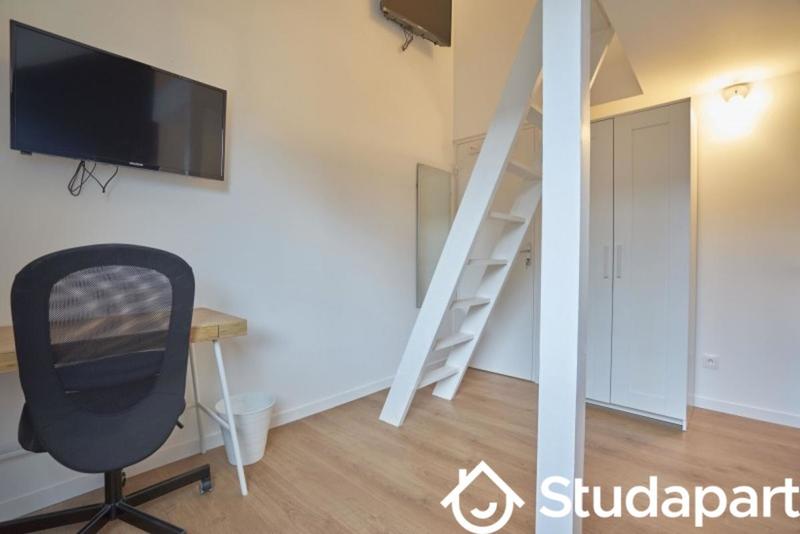 Chambre - 10 m² - 1 pièce