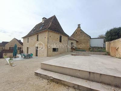 Maison en pierre - 211 m² - 6 pièces