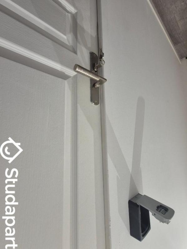 Chambre - 9 m² - 1 pièce