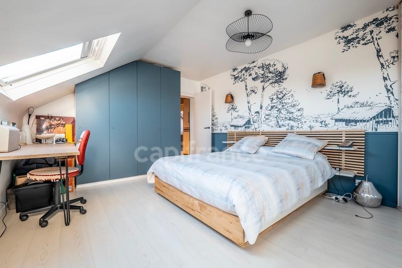 Appartement ancien - 129 m² - 6 pièces