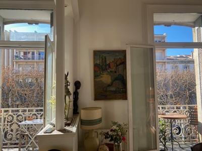 Appartement bourgeois - 112 m² - 3 pièces