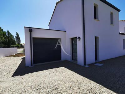 Maison - 92 m² - 5 pièces