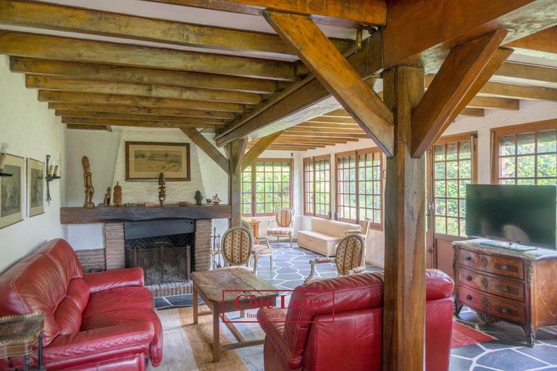 Maison ancienne - 261 m² - 8 pièces