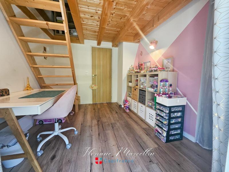 Maison - 254 m² - 5 pièces