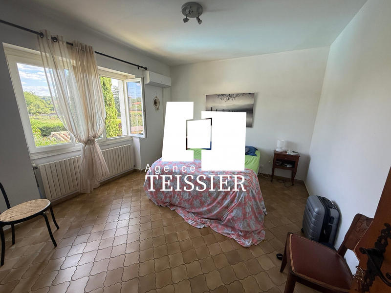 Maison - 184 m² - 5 pièces