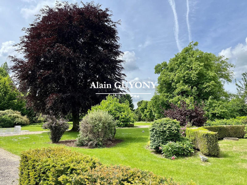 Maison contemporaine - 466 m² - 12 pièces