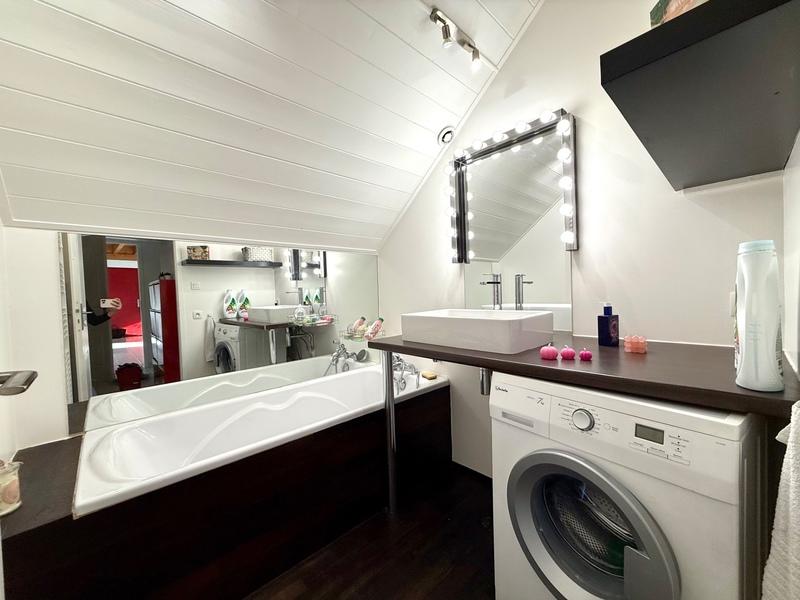 Appartement - 97 m² - 5 pièces