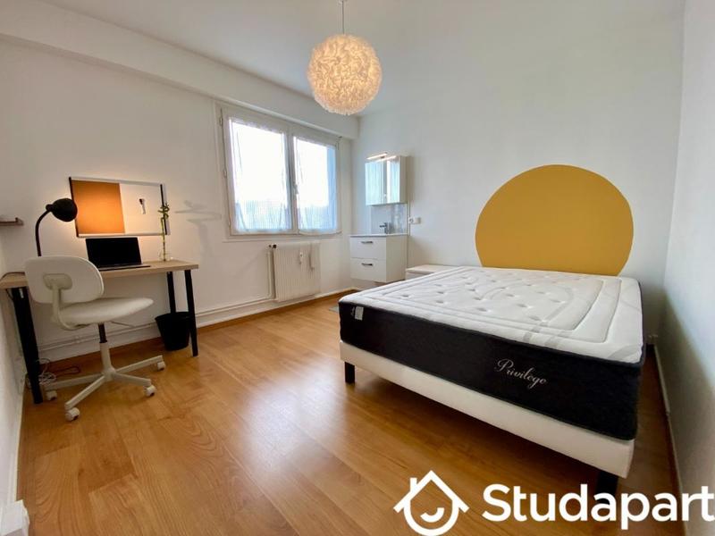 Chambre - 11 m² - 1 pièce