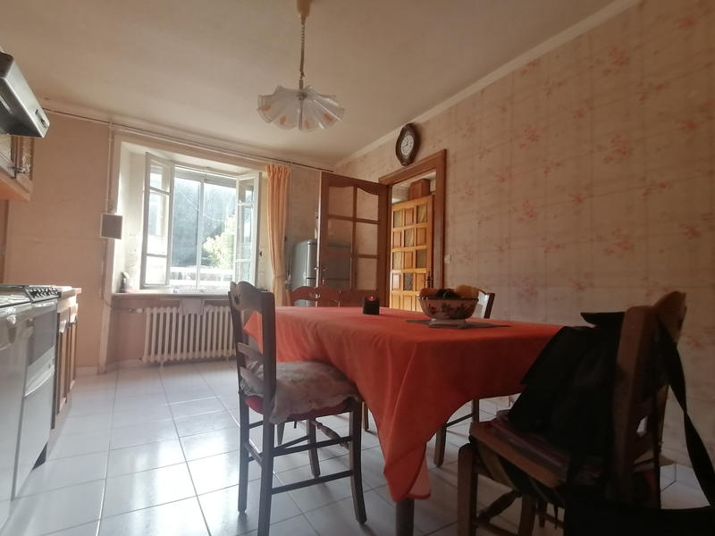 Maison - 95 m² - 6 pièces