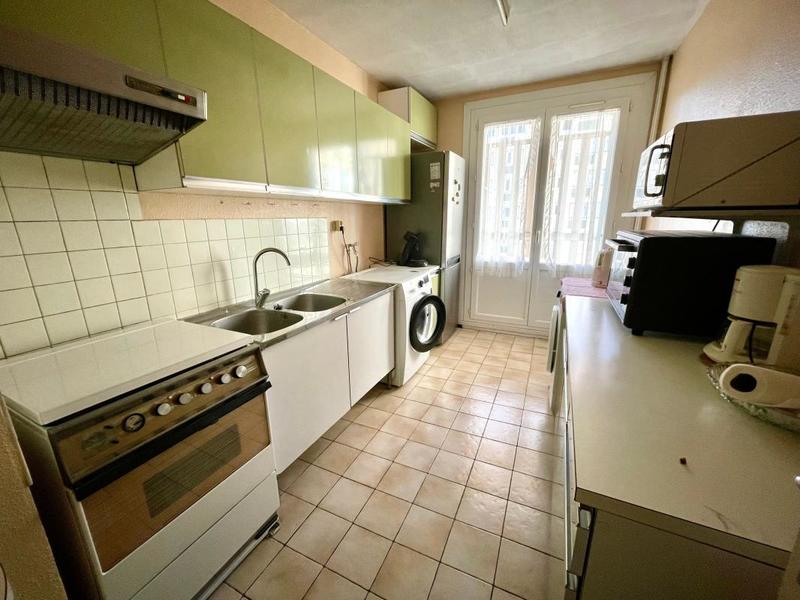 Appartement - 92 m² - 5 pièces