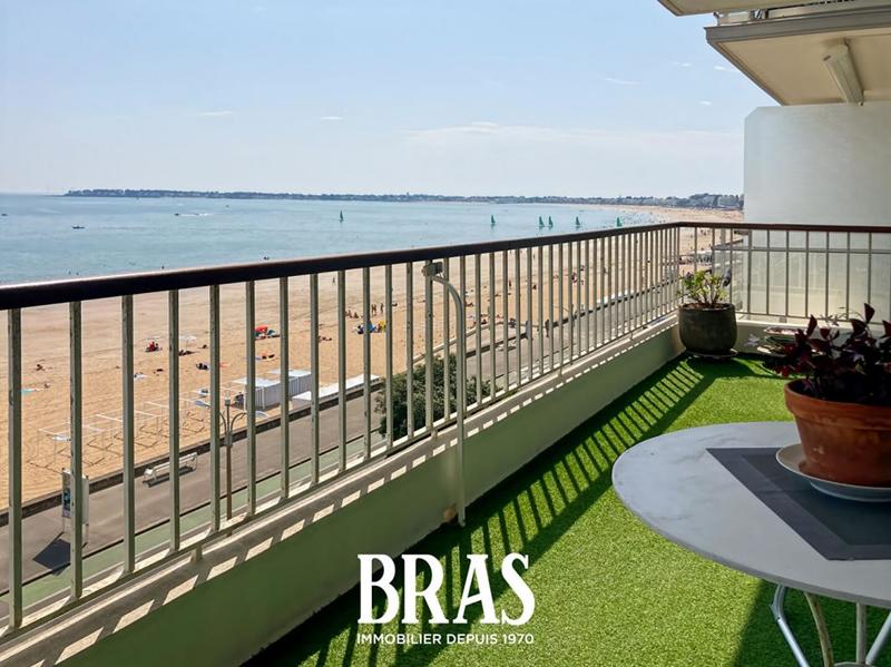 Appartement - 90 m² - 4 pièces