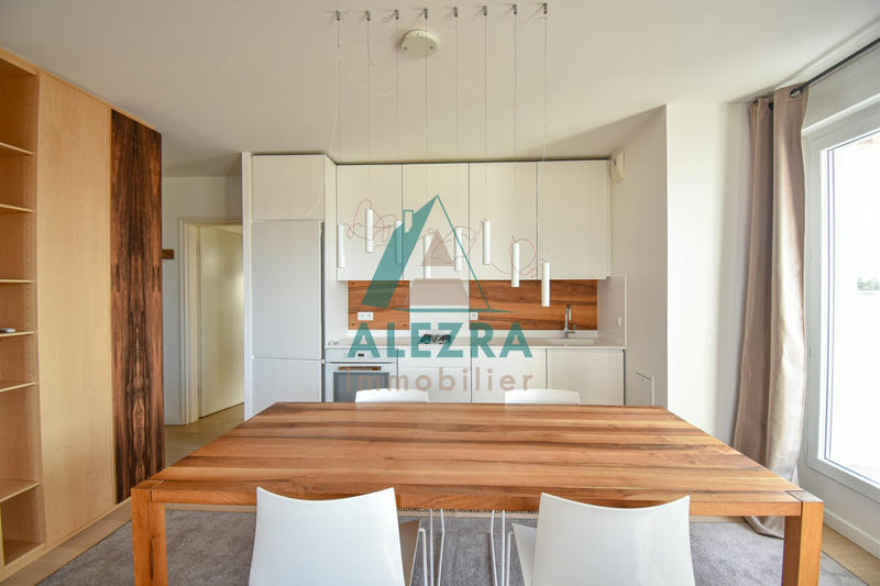 Appartement - 84 m² - 4 pièces