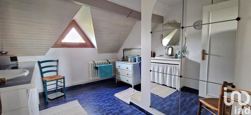 Maison - 222 m² - 7 pièces