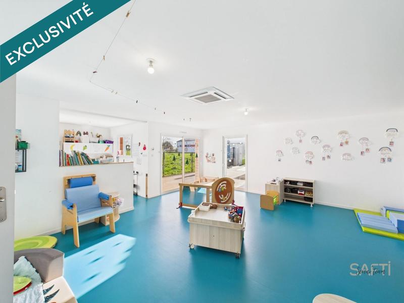 Local commercial - 240 m² - 14 pièces