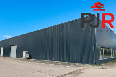 Local d'activités - 1 251 m²