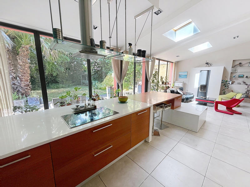 Maison bourgeoise - 350 m² - 8 pièces