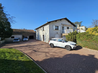 Propriété - 250 m² - 5 pièces