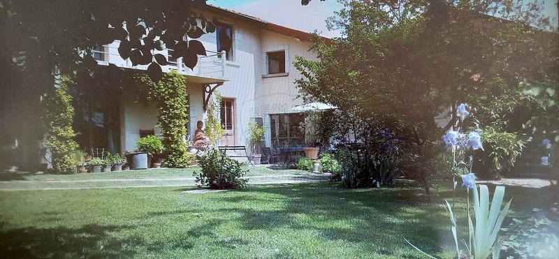 Maison - 540 m² - 6 pièces