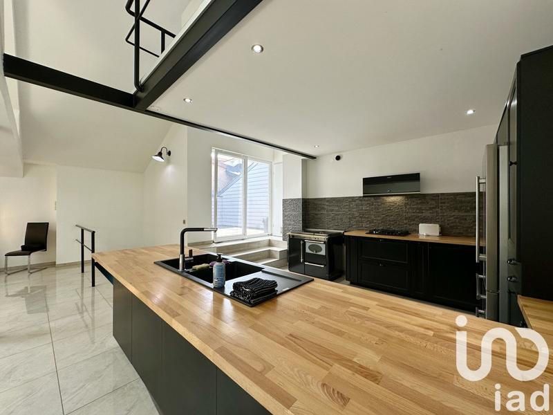 Appartement - 213 m² - 6 pièces