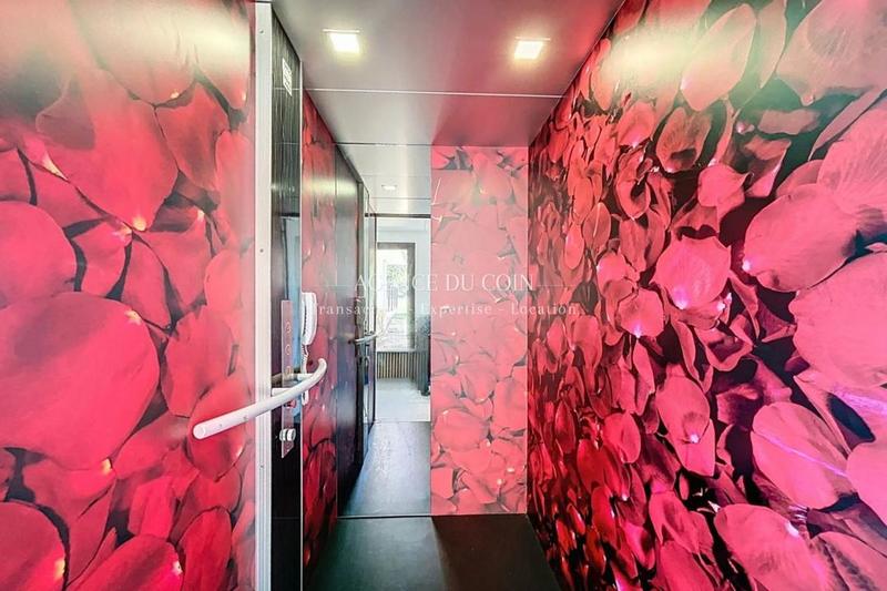 Maison traditionnelle - 280 m² - 6 pièces