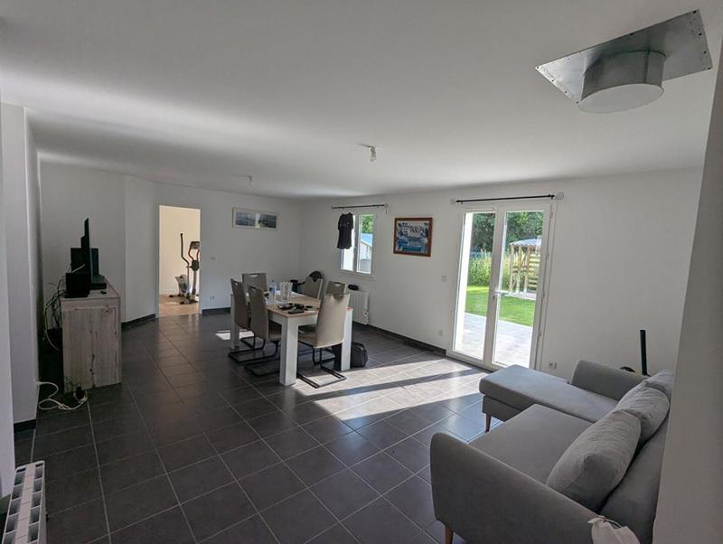 Maison - 96 m² - 6 pièces