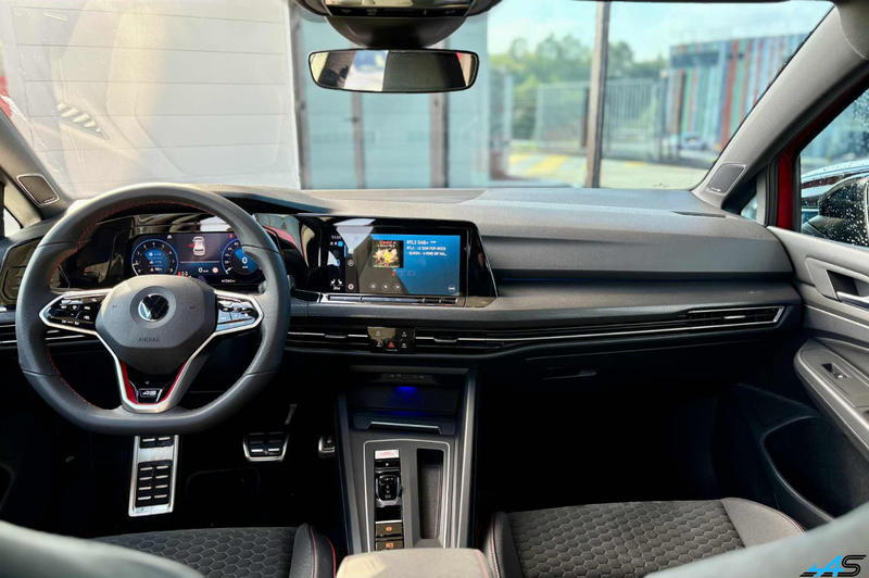 Volkswagen Golf VIII Gti Clubsport 300ch Dsg7 hk Akrapovic Pas de Malus