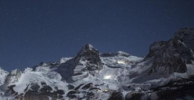 Observation des étoiles au télescope "Des étoiles dans les yeux"
