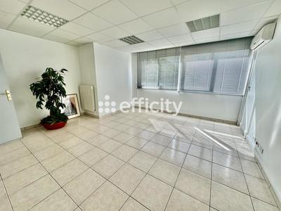 Bureau - 103 m² - 5 pièces