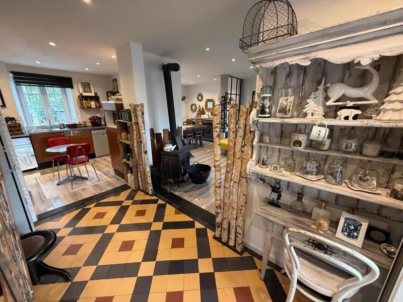 Maison - 190 m² - 7 pièces