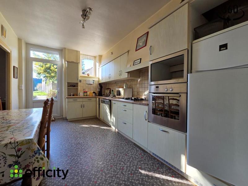 Maison - 149 m² - 6 pièces