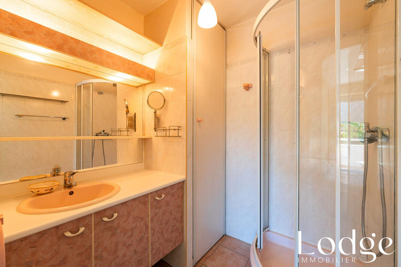 Appartement - 101 m² - 4 pièces