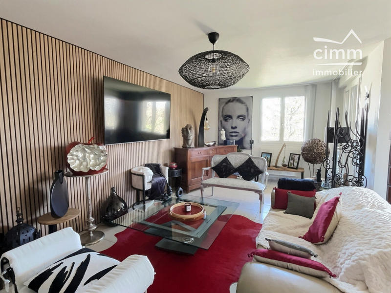 Appartement - 105 m² - 4 pièces