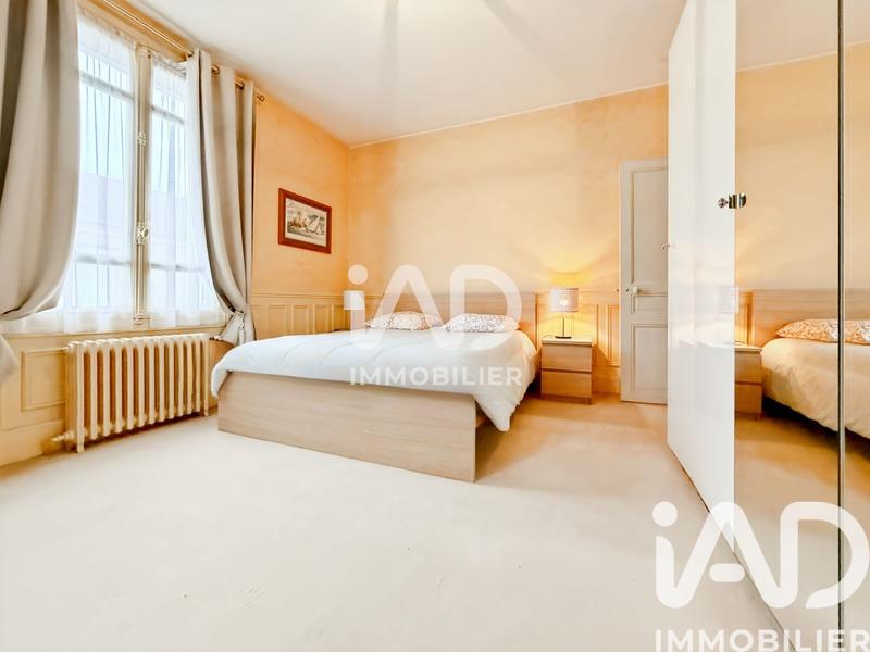 Maison de ville - 295 m² - 9 pièces