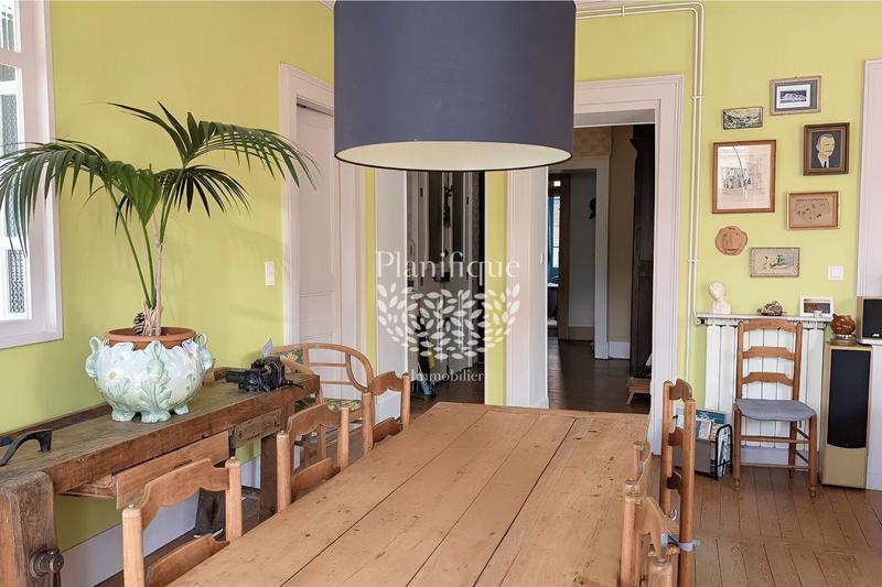 Appartement - 131 m² - 4 pièces