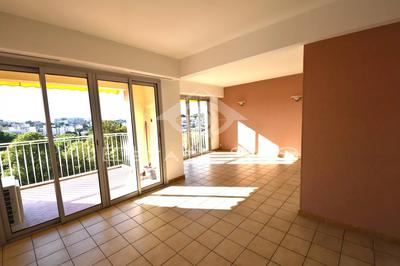 Appartement - 63 m² - 2 pièces