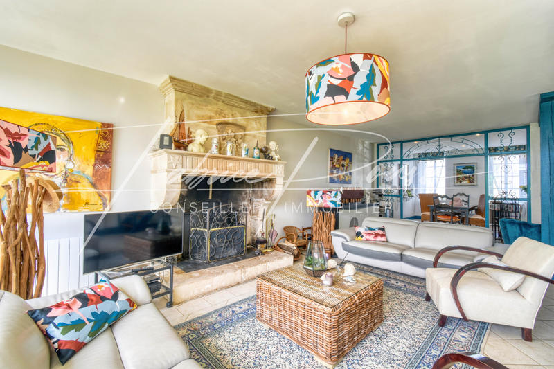 Maison - 203 m² - 7 pièces