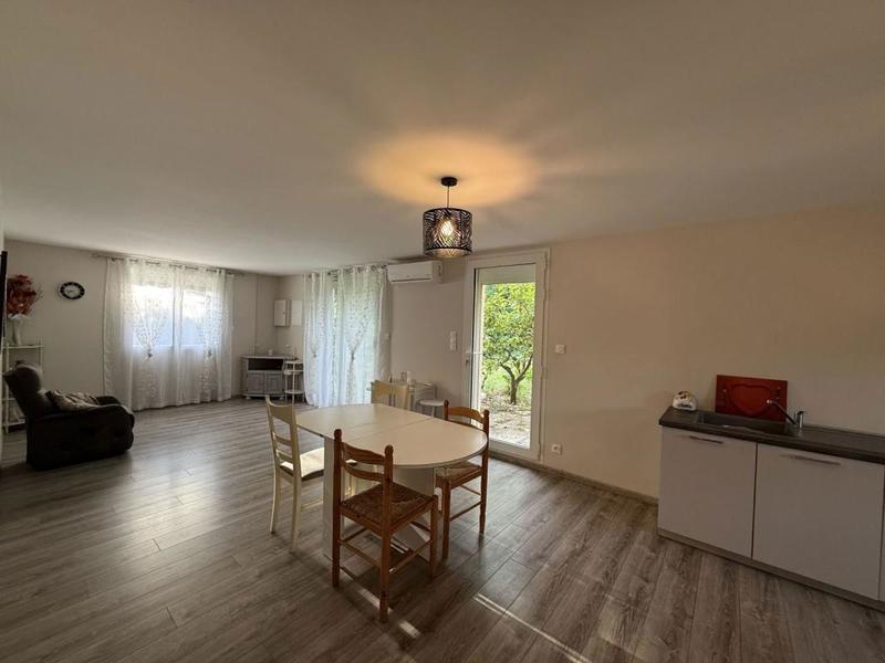 Propriété - 223 m² - 6 pièces