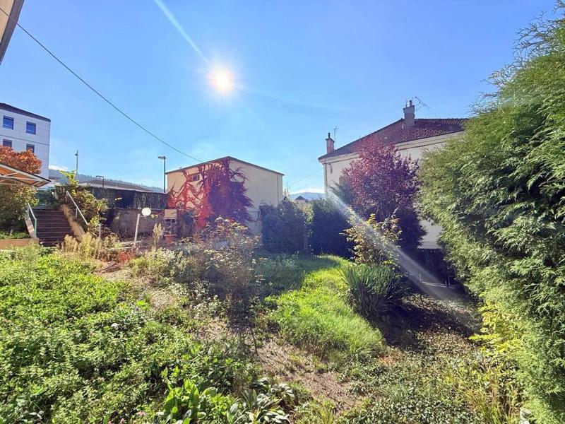 Maison - 210 m² - 8 pièces