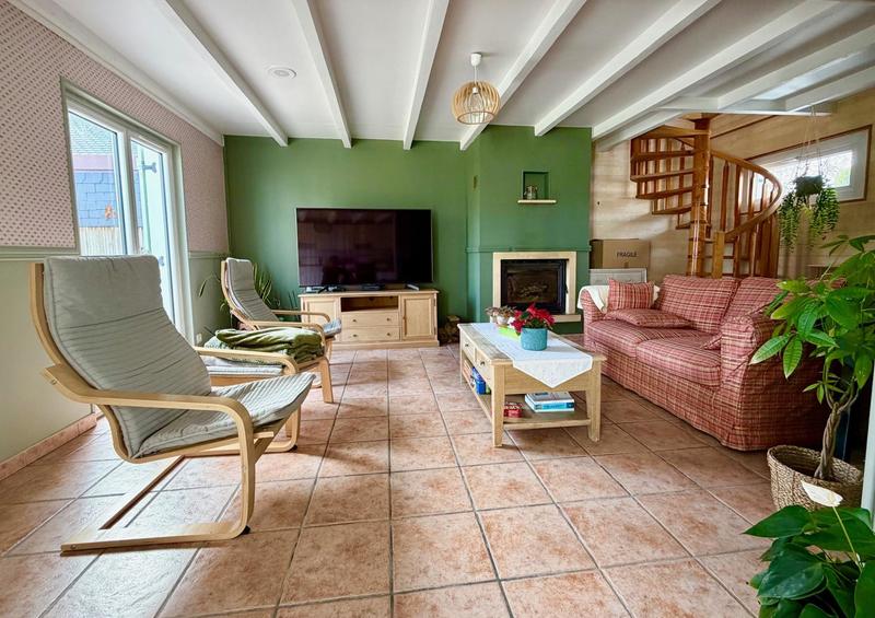 Maison - 90 m² - 4 pièces