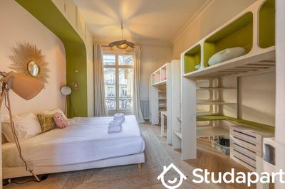 Appartement - 160 m² - 5 pièces