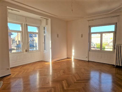 Appartement - 160 m² - 5 pièces
