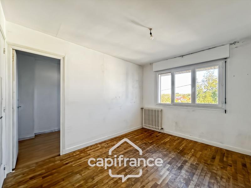 Maison - 137 m² - 8 pièces