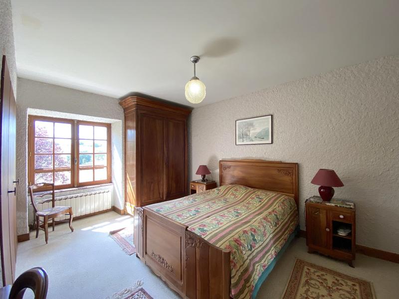 Maison - 215 m² - 8 pièces