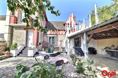 Maison - 189 m² - 7 pièces