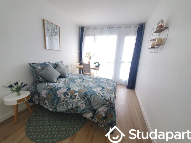 Chambre - 11 m² - 1 pièce