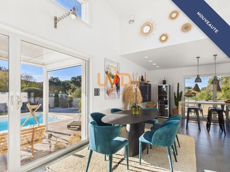 Propriété - 139 m² - 5 pièces