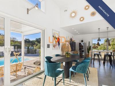 Propriété - 139 m² - 5 pièces