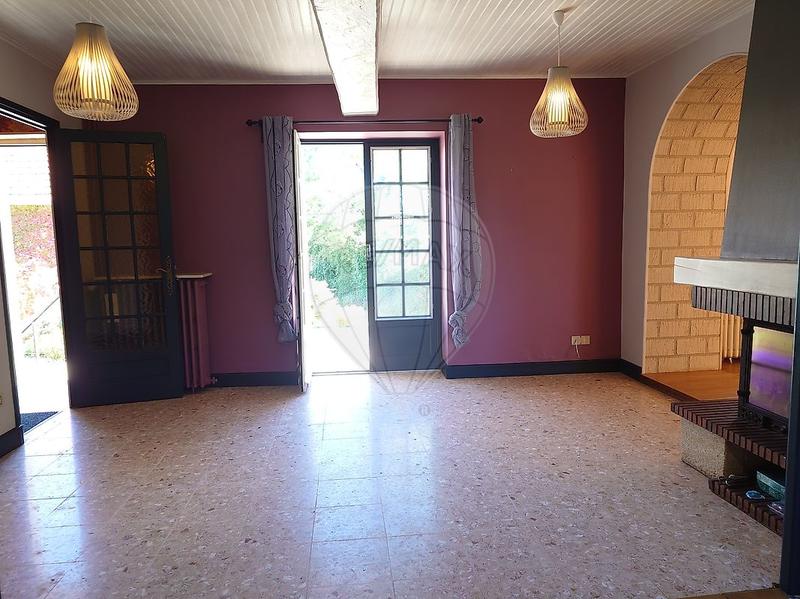 Maison - 182 m² - 9 pièces