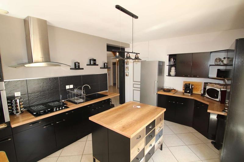 Maison - 165 m² - 6 pièces